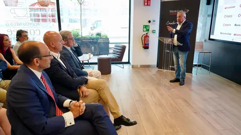 La empresa Drasanvi, dedicada desde 1993 a desarrollar, distribuir y comercializar productos naturales para la salud, belleza y bienestar, recibió este lunes el Premio Pyme del Año 2025 de León, un galardón que conceden el Banco Santander y la Cámara de Comercio de León, en colaboración con la Cámara de España y el Diario de León. Foto: Campillo