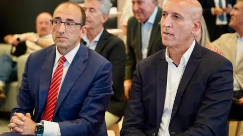 La empresa Drasanvi, dedicada desde 1993 a desarrollar, distribuir y comercializar productos naturales para la salud, belleza y bienestar, recibió este lunes el Premio Pyme del Año 2025 de León, un galardón que conceden el Banco Santander y la Cámara de Comercio de León, en colaboración con la Cámara de España y el Diario de León. Foto: Campillo
