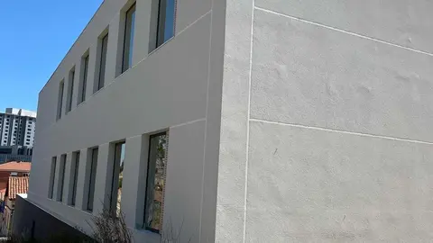 El Grupo Municipal de la Unión del Pueblo Leonés (UPL) ha reclamado al Ayuntamiento de León que abra de inmediato el centro cívico del barrio de La Inmaculada, cuyas obras ya han finalizado desde hace meses pero que permanece cerrado, sin mobiliario y sin uso.