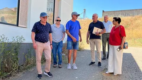 El Grupo Municipal de la Unión del Pueblo Leonés (UPL) ha reclamado al Ayuntamiento de León que abra de inmediato el centro cívico del barrio de La Inmaculada, cuyas obras ya han finalizado desde hace meses pero que permanece cerrado, sin mobiliario y sin uso.