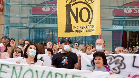 Concentración en contra de la construcción de la planta de biomasa de la Red de Calor de León. Foto: Campillo
