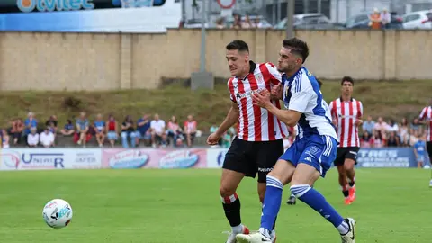 La SD Ponferradina ofreció una imagen competitiva este sábado en el estadio de Urritxe (Amorebieta), donde cayó por 1-0 frente al Athletic Club de Bilbao en su segundo partido de preparación veraniega.