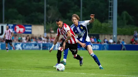La SD Ponferradina ofreció una imagen competitiva este sábado en el estadio de Urritxe (Amorebieta), donde cayó por 1-0 frente al Athletic Club de Bilbao en su segundo partido de preparación veraniega.