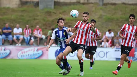 La SD Ponferradina ofreció una imagen competitiva este sábado en el estadio de Urritxe (Amorebieta), donde cayó por 1-0 frente al Athletic Club de Bilbao en su segundo partido de preparación veraniega.