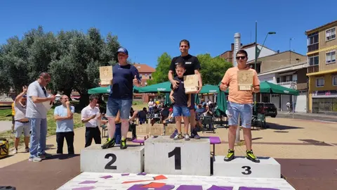 Más de 70 pilotos, un público entusiasta y un circuito exigente hacen del II Slalom una cita imprescindible del motor en Castilla y León. Foto: M.A. García
