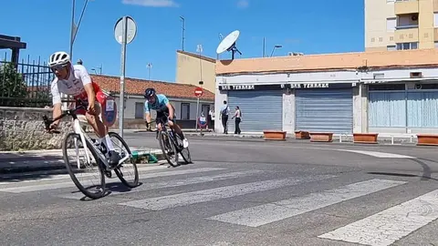 El barrio leonés de Pinilla se transformó este domingo en la capital regional del ciclismo de base con motivo del Trofeo Escuelas de Ciclismo de Pinilla, una cita clave que puso el broche final a la Copa de Castilla y León de Escuelas.