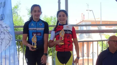 El barrio leonés de Pinilla se transformó este domingo en la capital regional del ciclismo de base con motivo del Trofeo Escuelas de Ciclismo de Pinilla, una cita clave que puso el broche final a la Copa de Castilla y León de Escuelas.