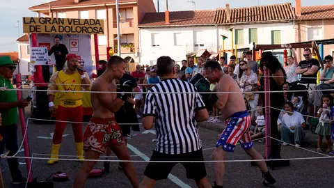 Imagen del desfile de carrozas de Santa Marina del Rey.