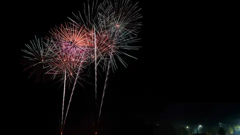 Imagen de los fuegos artificiales de Santa Marina del Rey.