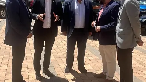 Firma del convenio para la modernización de regadíos en el Canal de Villadangos, una actuación cifrada en 66,5 M€ y financiada por los gobiernos central y autonómico.