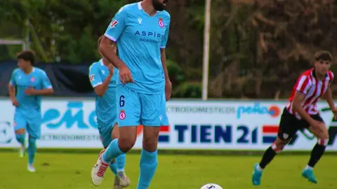 Primer encuentro de pretemporada de la nueva Cultural y Deportiva Leonesa en su puesta a punto para el regreso a la Segunda División. Partido de muchas pruebas en el que el resultado ha sido lo menos importante. El equipo deja buenas sensaciones ante el filial del Athletic de Bilbao.