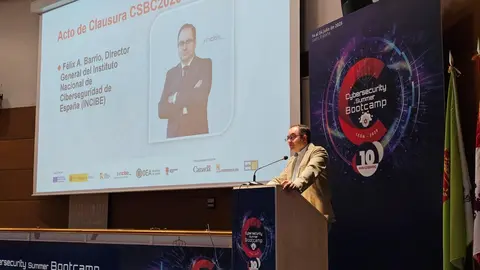El ministro de Transformación Digital y de la Función Pública, Óscar López, clausura el Cybersecurity Summer BootCamp.