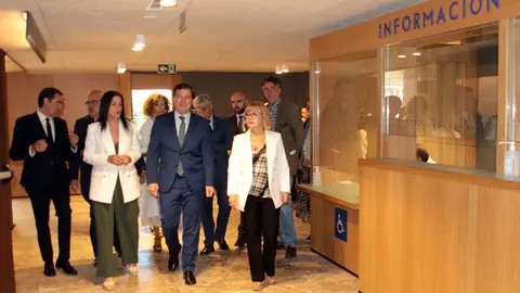 El presidente de la Junta de Castilla y León, Alfonso Fernández Mañueco, inaugura las nuevas instalaciones del centro de salud de Pinilla-San Andrés del Rabanedo. Foto: Peio García.
