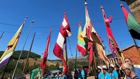 La misa y el desfile de pendones marcaron el día grande en honor a Santiago Apóstol.