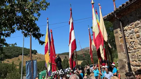La misa y el desfile de pendones marcaron el día grande en honor a Santiago Apóstol.