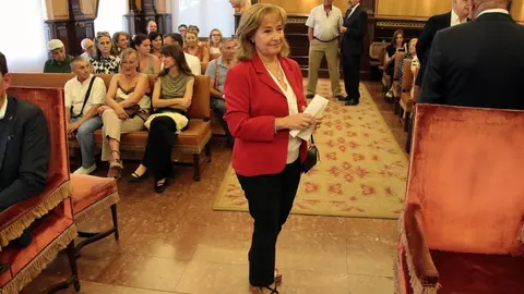 León revive su historia jurídica con la lectura de los Fueros y Ana del Ser como mantenedora. Foto: Peio García