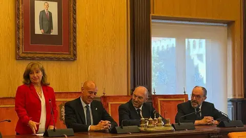 León revive su historia jurídica con la lectura de los Fueros y Ana del Ser como mantenedora. Foto: AytoLeón