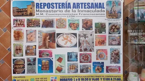El pintor Luis Zotes dona su obra de la Virgen de la Amargura al Monasterio de las Concepcionistas de León. Foto: Jesús Ferrero.