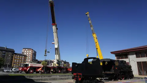 Traslado de la locomotora PV 31 de Ponferrada a los Talleres Ferroviarios de Villablino (León). Foto: César Sánchez.