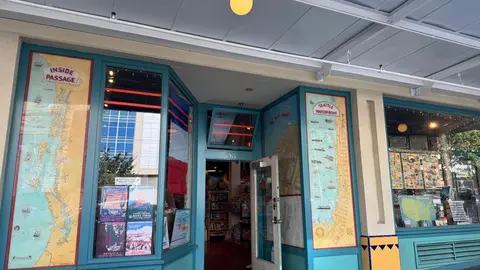 La librería Metsker Maps, ubicada en el emblemático Pike Place Market de Seattle (Estados Unidos), donde se puede encontrar la guía turística que dedica un capítulo a León.