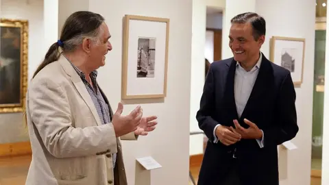 El Museo Casa Botines Gaudí expone las fotografías que Català-Roca hizo en León. Foto: Campillo.
