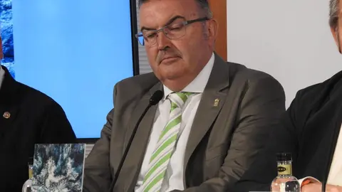 Acto de presentación de la 68 edición de la Feria Internacional de Muestras de Asturias, con la participación de los presidentes de las Cámaras de Comercio de León y Gijón, Javier Vega y Félix Bargaño; el alcalde de León, José Antonio Diez; el delegado territorial de la Junta, Eduardo Diego; el vicepresidente de la Diputación, Roberto Aller, y el director general de la Feria, Álvaro Alonso, entre otros.