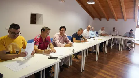 Acto de firma del convenio de la pizarra de Castilla y León entre el sindicato YGT y la patronal pizarrera. Foto: César Sánchez.