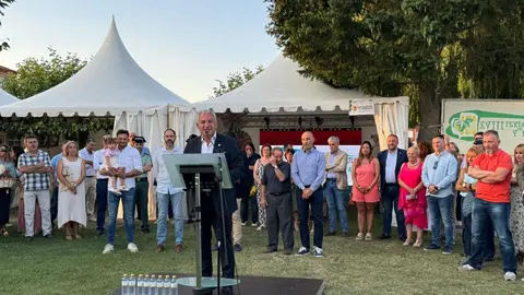 Carrizo de la Ribera celebra su XVIII Feria del Lúpulo y la Cerveza con el respaldo del delegado del Gobierno Nicanor Sen.