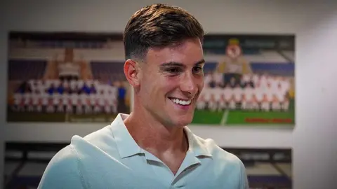 La Cultural y Deportiva Leonesa ha oficializado este viernes la incorporación de dos jugadores con visión muy ofensiva, Collado y Paraschiv. Ambos ya conocen las instalaciones culturalistas. Fotos: CyDLeonesa