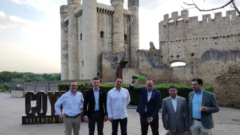 La II Astur Feria cierra con éxito de público, música tradicional, gastronomía y un ambiente festivo que ha llenado de vida el Jardín de los Patos.