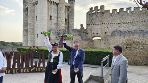 La II Astur Feria cierra con éxito de público, música tradicional, gastronomía y un ambiente festivo que ha llenado de vida el Jardín de los Patos.