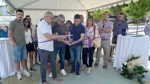 Vega de Espinareda ha vuelto a vivir este domingo 3 de agosto una de sus jornadas más tradicionales y festivas con la celebración de la Feria del Espino, una cita que hunde sus raíces en el año 1317.