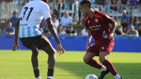 La Cultural y Deportiva Leonesa ofreció una actuación notable ante el Real Oviedo en el 35.º Torneo Villa de Grado, pese a la derrota por la mínima (1-0) frente al equipo de Veljko Paunovic, que aprovechó un error puntual en la primera mitad para llevarse el trofeo.