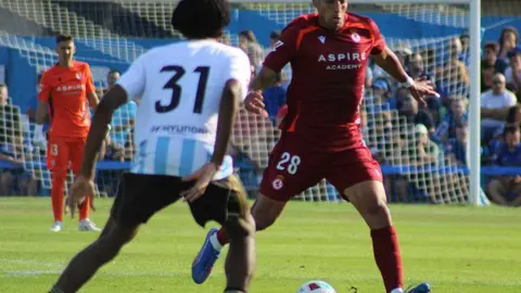 La Cultural y Deportiva Leonesa ofreció una actuación notable ante el Real Oviedo en el 35.º Torneo Villa de Grado, pese a la derrota por la mínima (1-0) frente al equipo de Veljko Paunovic, que aprovechó un error puntual en la primera mitad para llevarse el trofeo.