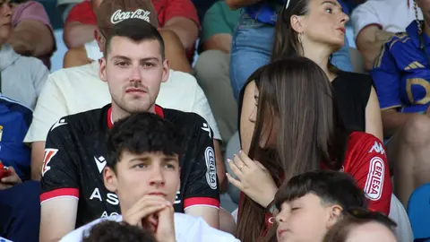 La Cultural y Deportiva Leonesa ofreció una actuación notable ante el Real Oviedo en el 35.º Torneo Villa de Grado, pese a la derrota por la mínima (1-0) frente al equipo de Veljko Paunovic, que aprovechó un error puntual en la primera mitad para llevarse el trofeo.