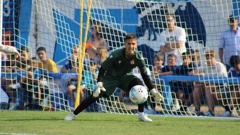 La Cultural y Deportiva Leonesa ofreció una actuación notable ante el Real Oviedo en el 35.º Torneo Villa de Grado, pese a la derrota por la mínima (1-0) frente al equipo de Veljko Paunovic, que aprovechó un error puntual en la primera mitad para llevarse el trofeo.