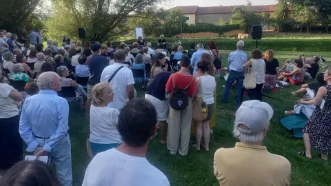 Asistimos, afortunados, a la presentación en la sede de la Fundación Cerezales Antonino y Cinia de la primorosa reedición por parte de Editorial Nórdica del libro 'La Lentitud de los Bueyes' de Julio Llamazares. (Jesús Ferrero)