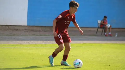 La Cultural Leonesa iguala 2-2 ante el Avilés Industrial con un once lleno de rotaciones tras un exigente doble enfrentamiento en un solo día. Fotos: Isaac Llamazares | CyDLeonesa