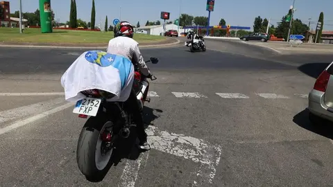 El Gran Premio de Motociclismo de La Bañeza celebra su 64.ª edición con una previsión de 40.000 aficionados, una tradición única y un ambiente que enamoró a leyendas como Ángel Nieto. La Bañeza ya vive la prueba y la ciudad es un escaparate permanente.
