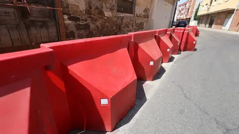 El Gran Premio de Motociclismo de La Bañeza celebra su 64.ª edición con una previsión de 40.000 aficionados, una tradición única y un ambiente que enamoró a leyendas como Ángel Nieto. La Bañeza ya vive la prueba y la ciudad es un escaparate permanente.