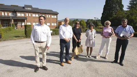 El viceconsejero de Política Agraria Comunitaria y Desarrollo Rural, Jorge Llorente, durante su visita al Centro Integrado de Formación Profesional Agraria de Almázcara (León), para presentar el nuevo ciclo de su oferta formativa. Foto: César Hornija.