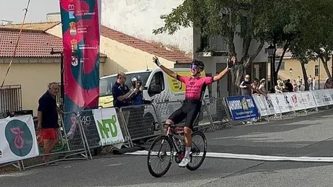 Fabrizio Crozzolo vence y Gabriel Baptista remata un sensacional inicio victorioso de Vuelta a Ávila del Technosylva Maglia Rower Bembibre Cycling Team.