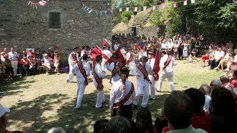 Danzas del Valle de Fornela declaradas como de Interés Turístico Regional. Foto: César Hornija.