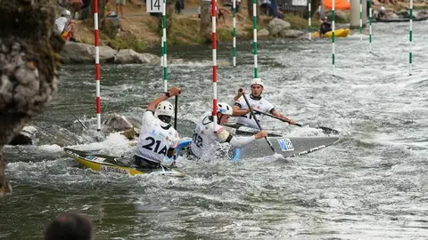 El canal de Sabero – Alejico acoge el XXXI Campeonato de España con 288 salidas y un nivel técnico de altura. David Llorente y Leire Goñi, campeones en K1, y Miquel Travé y Nuria Vilarrubla, vencedores en C1.