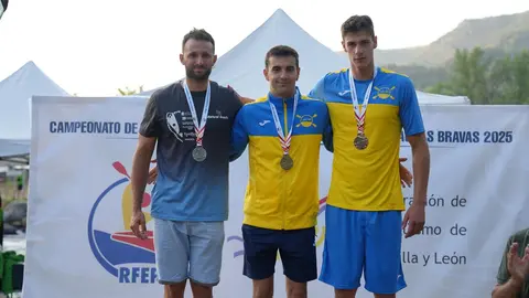 El canal de Sabero – Alejico acoge el XXXI Campeonato de España con 288 salidas y un nivel técnico de altura. David Llorente y Leire Goñi, campeones en K1, y Miquel Travé y Nuria Vilarrubla, vencedores en C1.