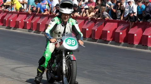 Más de 50.000 personas vibraron con el 64º Gran Premio de Velocidad “Ciudad de La Bañeza”, en una jornada marcada por el intenso calor, la emoción en cada curva y el compromiso de una ciudad entera con su prueba más emblemática. Fotos: Peio García