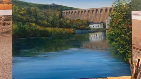 La presente exposición abarca diecinueve obras en variados formatos, lienzos y láminas, óleo y acrílico, pincel y espátula. Multidisciplinar, muestra una especial sensibilidad para la composición y técnica bien consolidada. Hay oficio. Foto: Jesús Ferrero