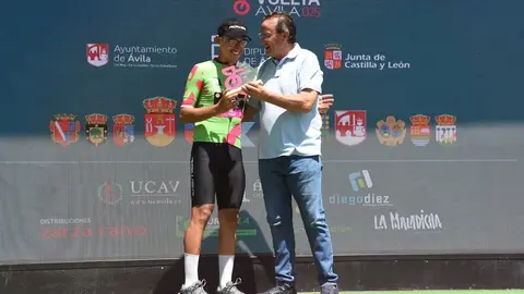 Technosylva Maglia Rower Bembibre Cycling Team roza la gloria en la Vuelta a Ávila: Fabrizio Crozzolo, segundo en la general por solo 3 segundos.