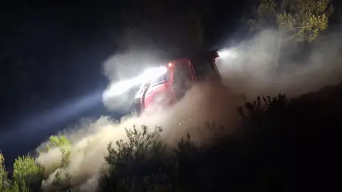 La UME durante su intervención en el incendio de Barniedo, en Boca de Huérgano. Foto: UME