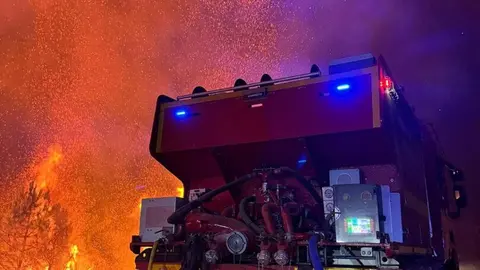 La UME durante su intervención en el incendio de Barniedo, en Boca de Huérgano. Foto: UME